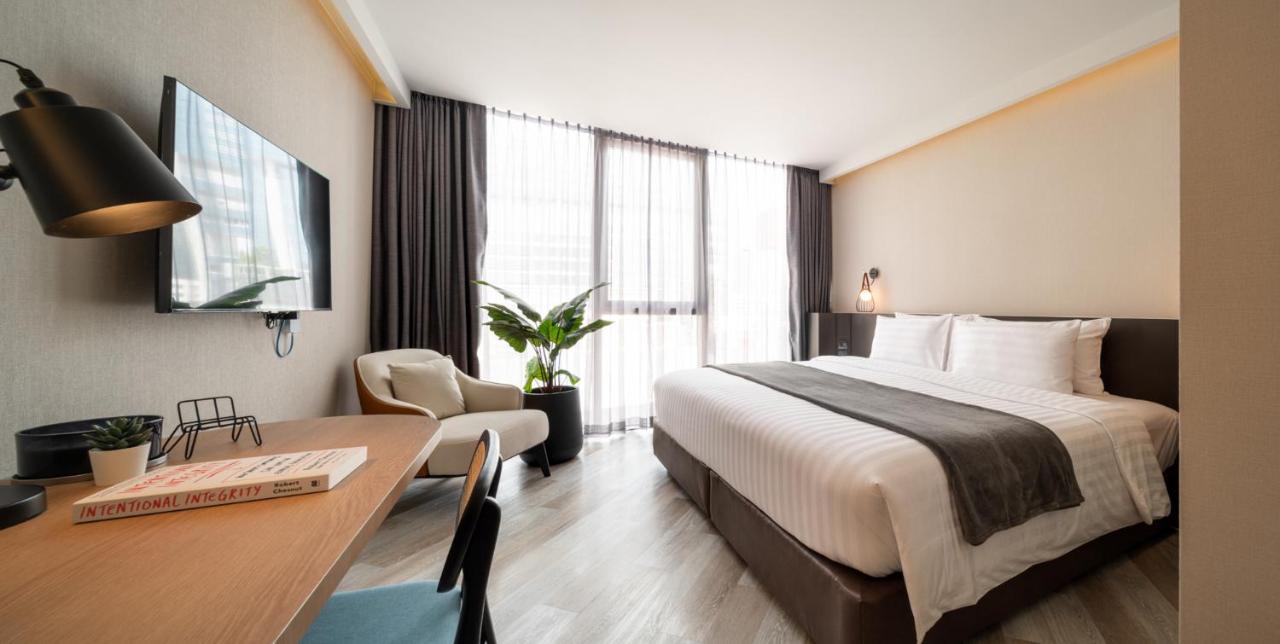 בנגקוק Seekers Finders Rama IV Hotel Surestay Collection By BW מראה חיצוני תמונה