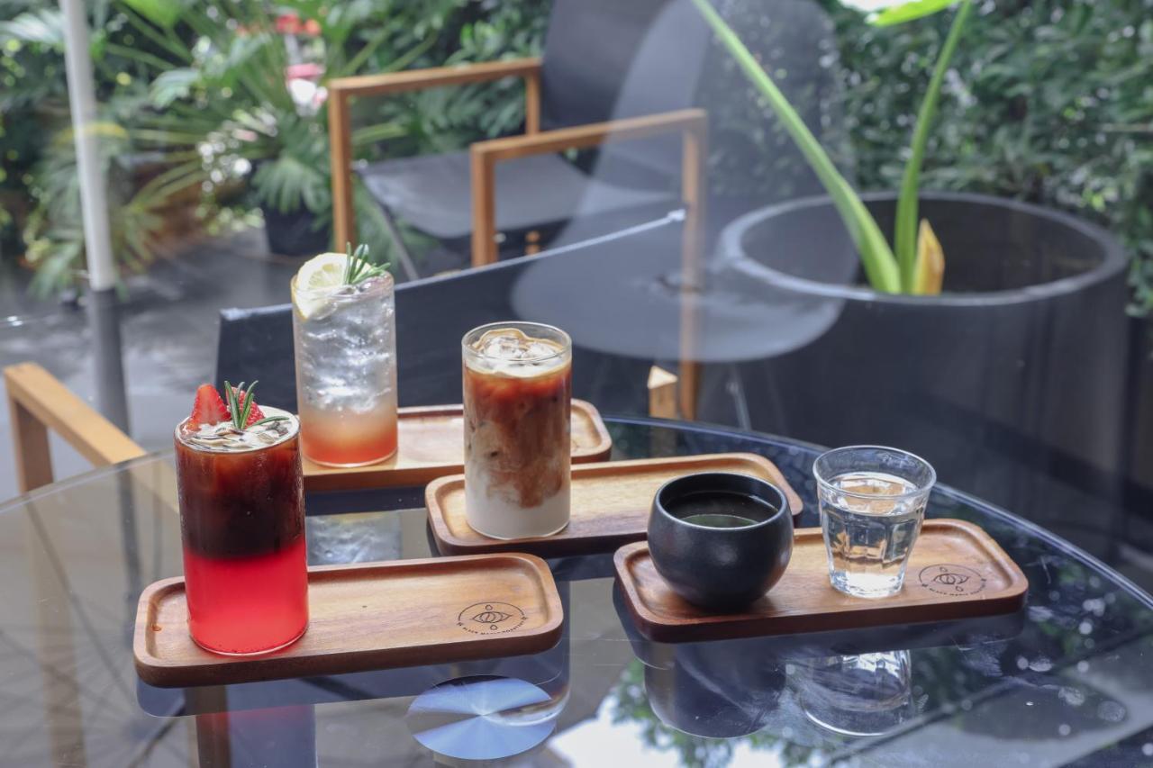 בנגקוק Seekers Finders Rama IV Hotel Surestay Collection By BW מראה חיצוני תמונה