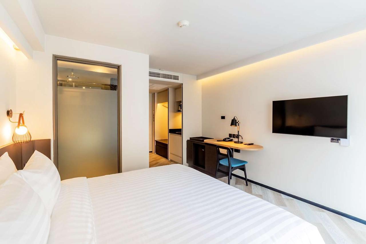 בנגקוק Seekers Finders Rama IV Hotel Surestay Collection By BW מראה חיצוני תמונה
