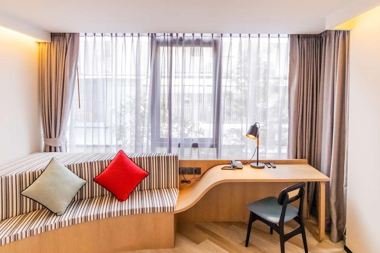 בנגקוק Seekers Finders Rama IV Hotel Surestay Collection By BW מראה חיצוני תמונה