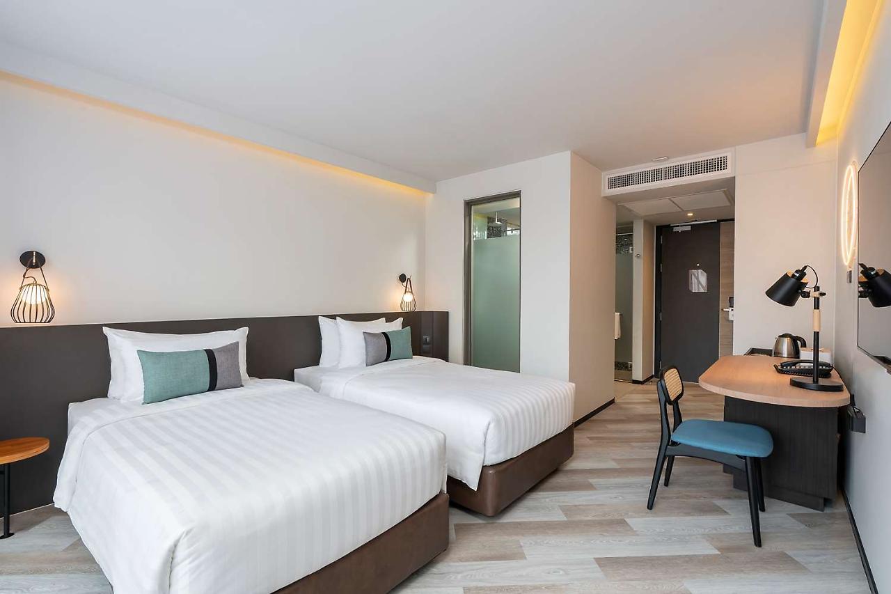 בנגקוק Seekers Finders Rama IV Hotel Surestay Collection By BW מראה חיצוני תמונה